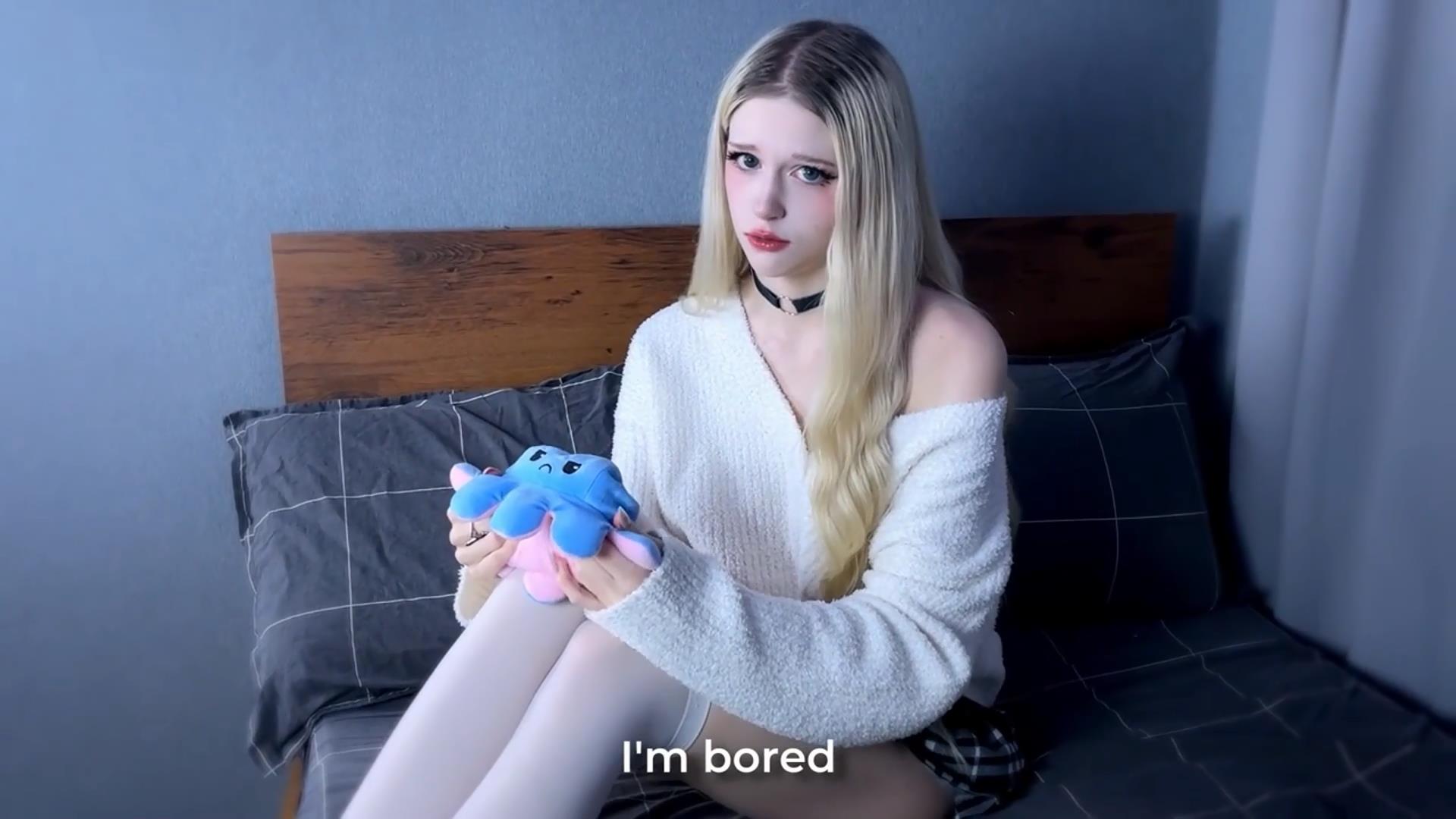 可怜兮兮的 打牌打输被操！19岁的X女神170cm身材高挑90斤奶子极品超嫩毛妹urlilmai【.jpg